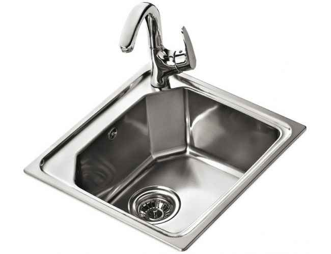 fregadero cocina sobre encimera