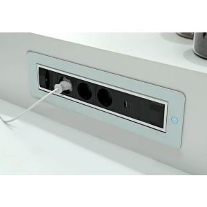 Empotrable de 3 Enchufes + 2 USB. Con motor. CucineOggi box Versaturn IL 343