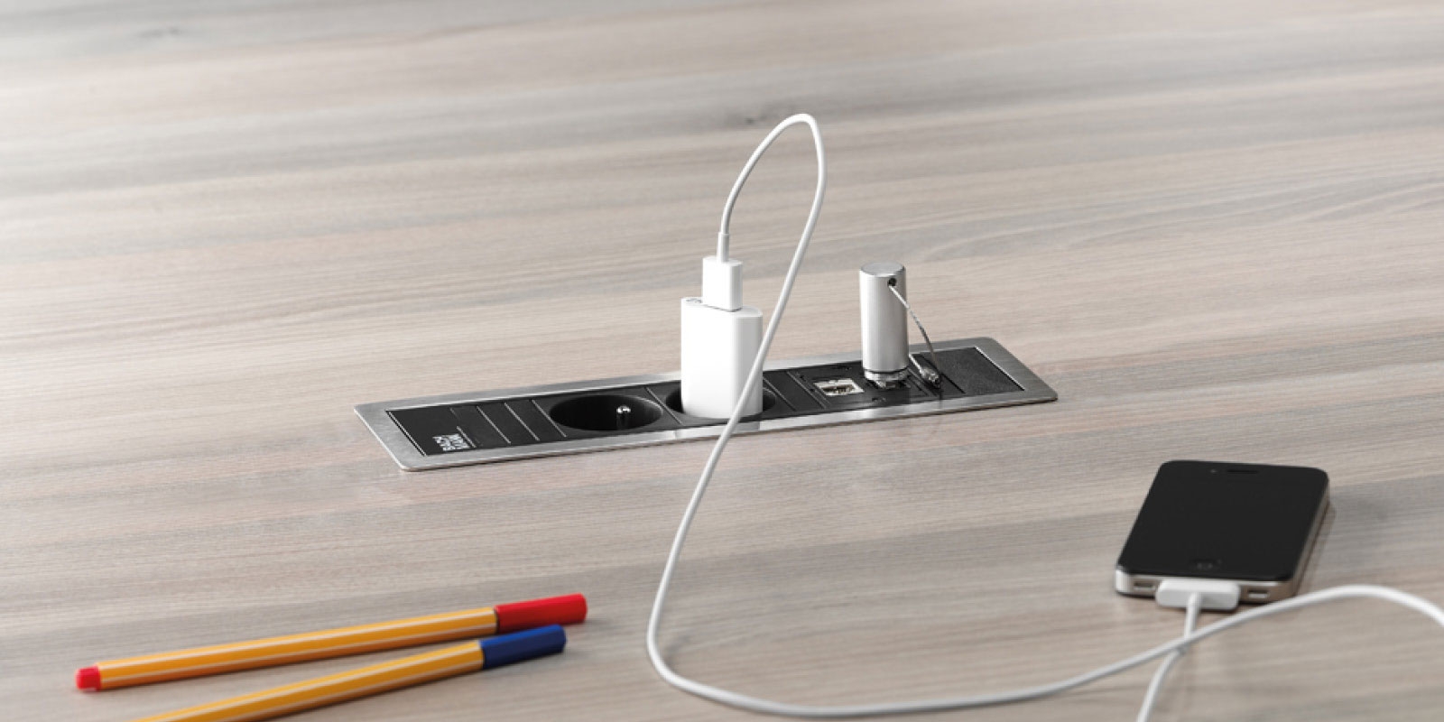 Módulo de 2 enchufes + 2 puertos USB